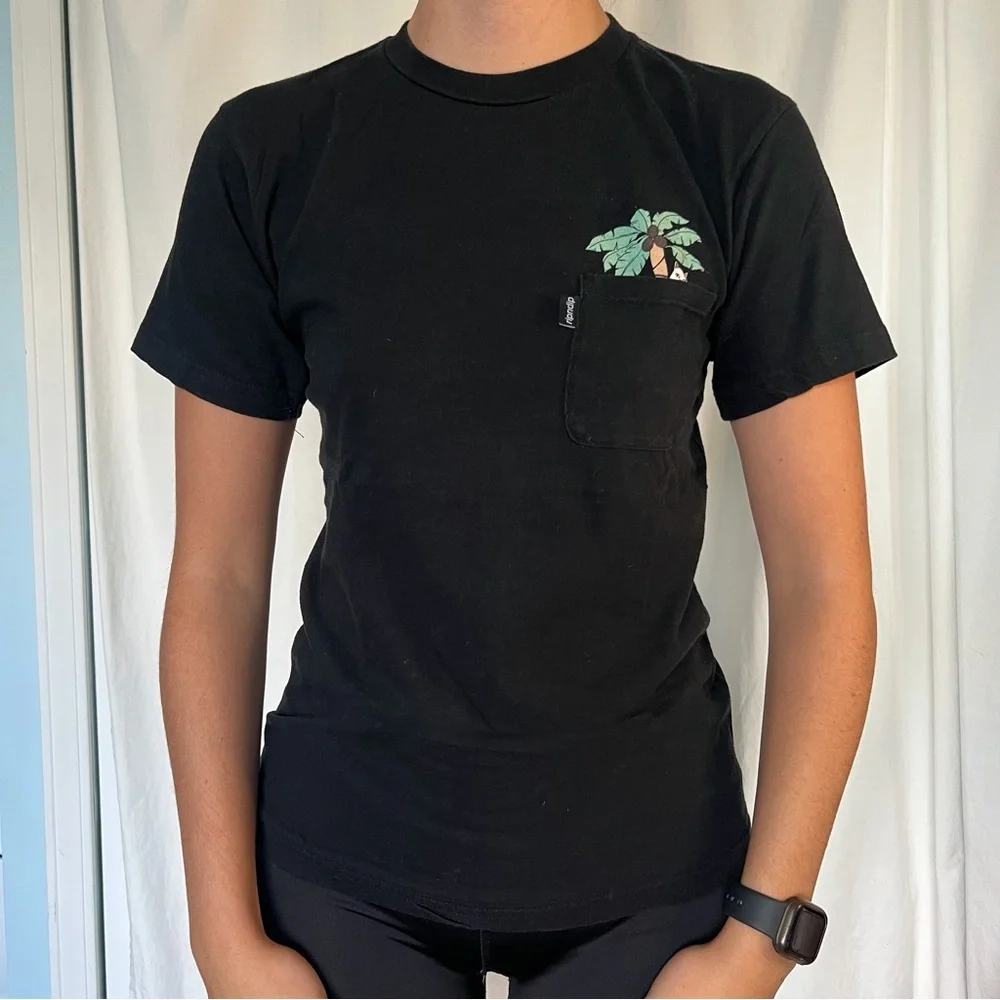 Nermal Leaf Pocket T-Shirt - Picture 2 of 6